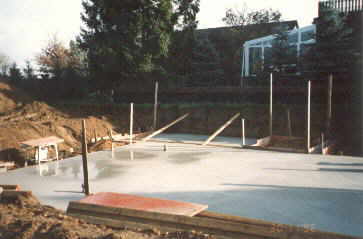 Bodenplatte frisch gegossen